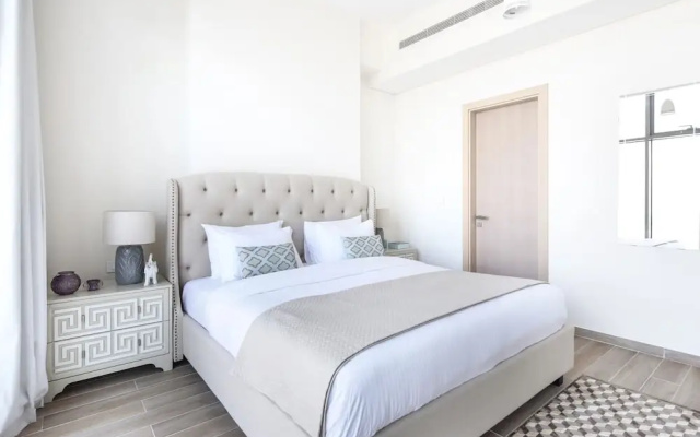 Superior + Luxurious 2BR - Sleeping 7!