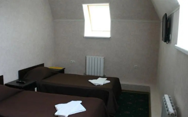 Holiday Hotel
