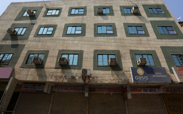 OYO 12914 Hotel Jagdish вид на фасад