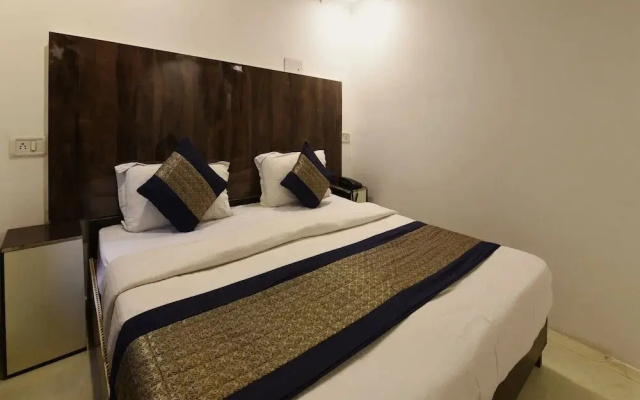 OYO 18618 Ocean Blue Residency