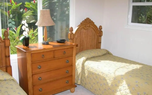 Fairway Villa Walk to Beach