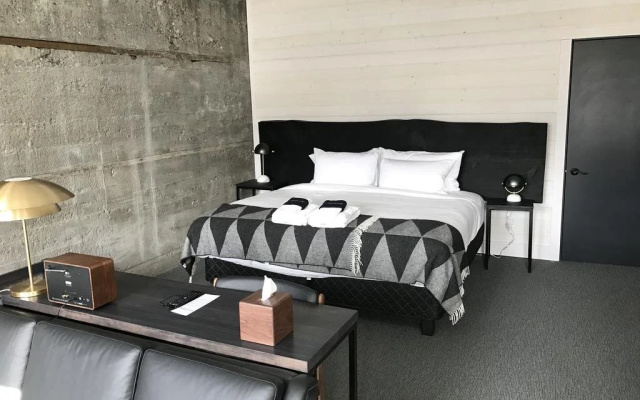 Eleven Revelstoke Lodge