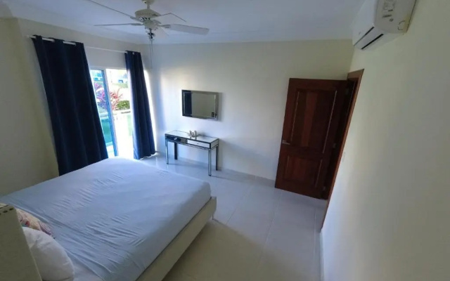 H2 Exclusive apartment near the the ocean