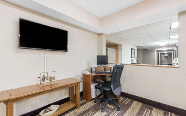 Days Inn by Wyndham Bismarck