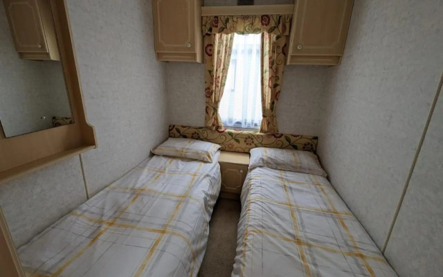 15 Glenfinart Caravan Park