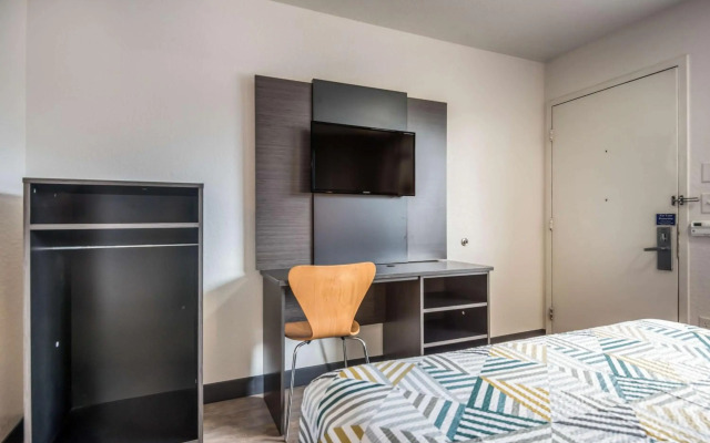 Motel 6 College Station, TX - Bryan