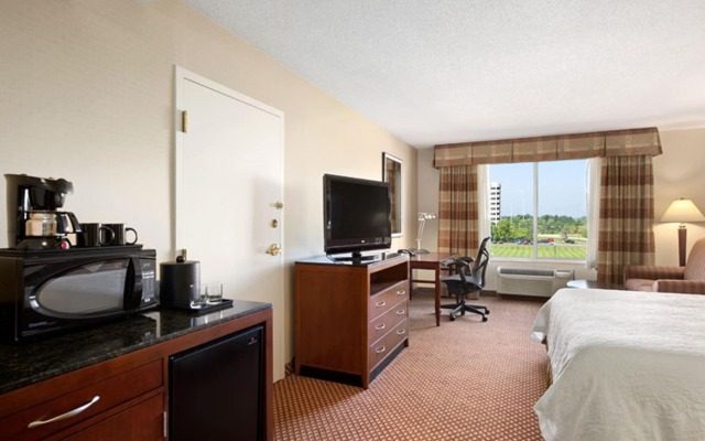 Hilton Garden Inn Chicago / Oak Brook