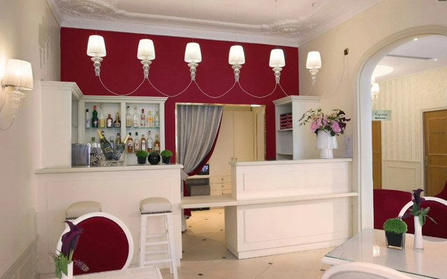 Hotel Queen Mary Paris