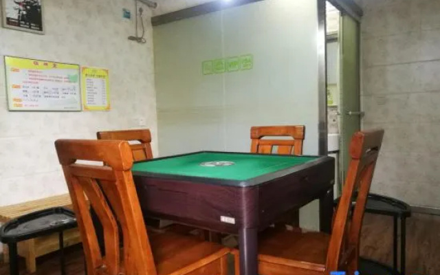 Yangzhong Yizhou Hotel