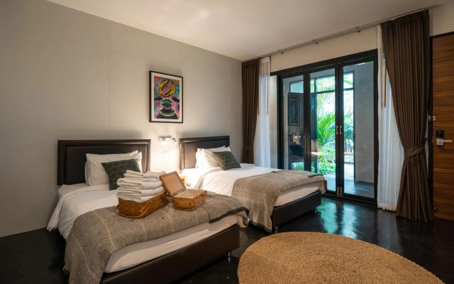 Cherlock Hotel