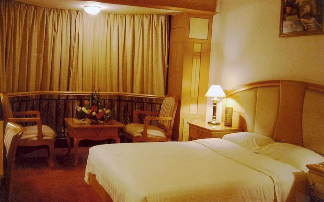Liuzhou Grand Hotel