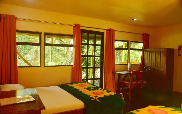 Howler Monkey Resort