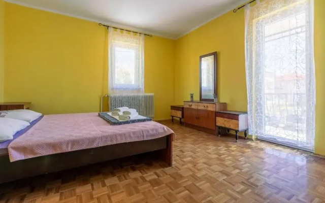 Apartment Mira