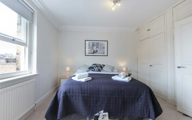 Urban Chic - Queens Gate