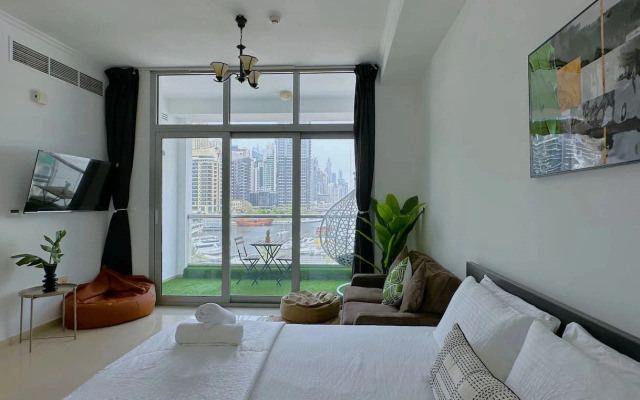 Апартаменты Canal View Studio Balcony DMCC Metro & Beach