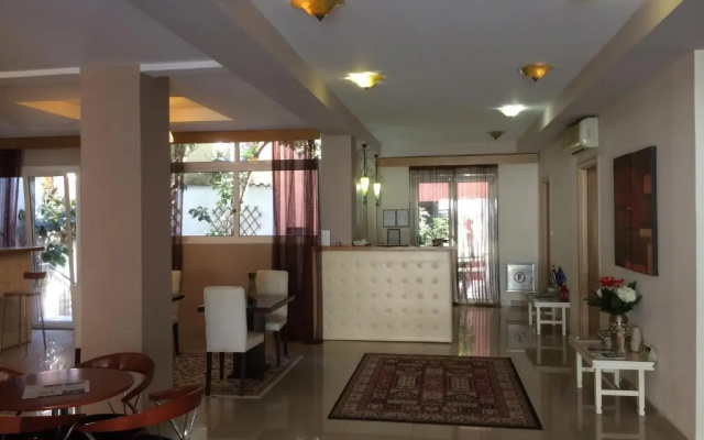 Hotel Minos