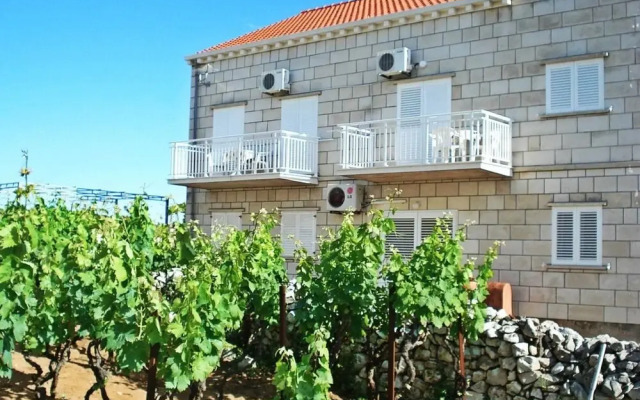 Krila - Cozy and Seaview - A3