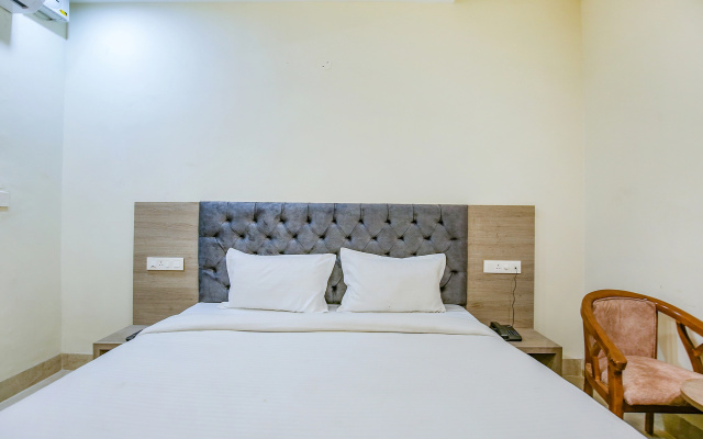 Fabhotel Melano