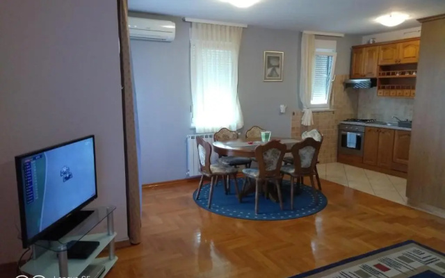 Apartmani Almica