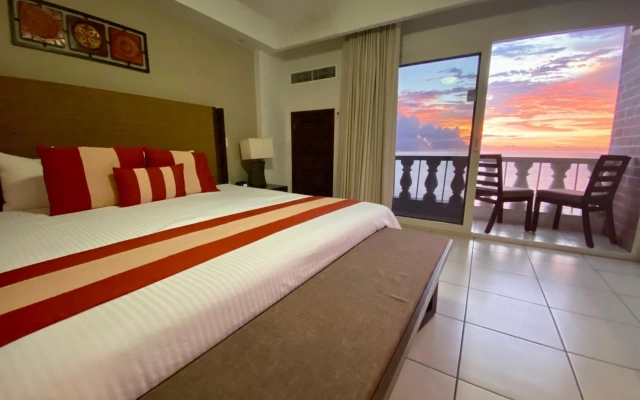 Costa Sur All Inclusive Resort