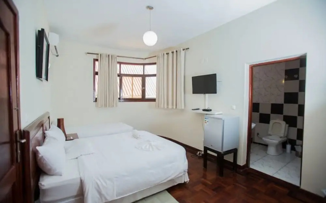Lidias Guest House