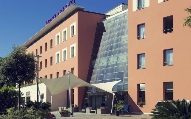 Отель Mercure Genova San Biagio вид на фасад