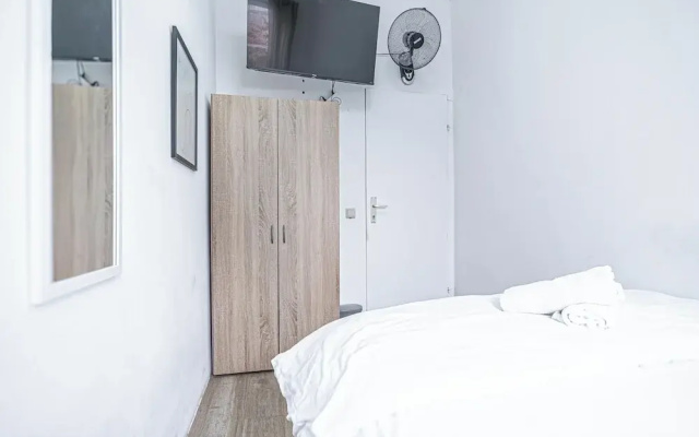 Cozy Room Shared Apt Millennium Tower