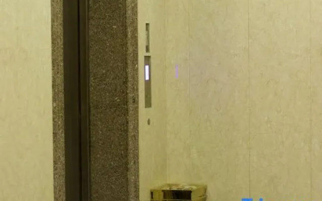 Xinyang New Century Business Hotel
