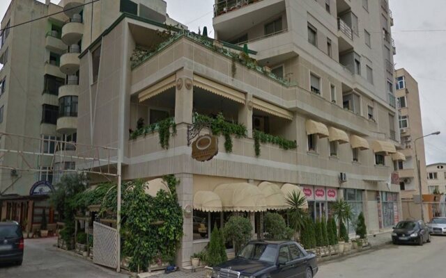 Hotel Boutique & Spa 2 Kitarrat вид на фасад