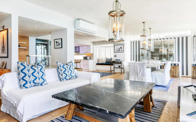 White Cliffs Penthouse - Clifton