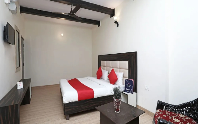 OYO 11854 Hotel Comfort