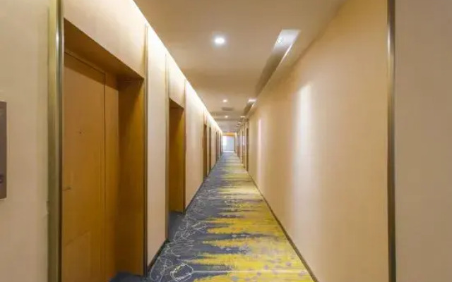 Gopher Wood hotel