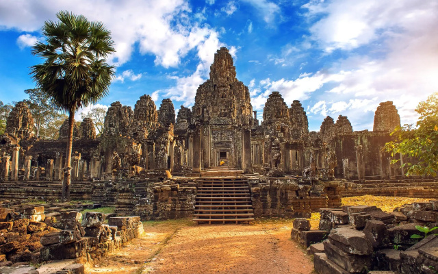 The King Angkor Villa