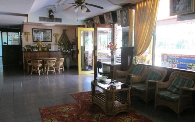 Royal Jommanee Hotel