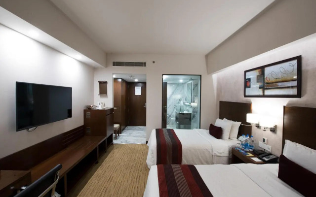 Four Points by Sheraton Hotel & Serviced Apartments, Pune