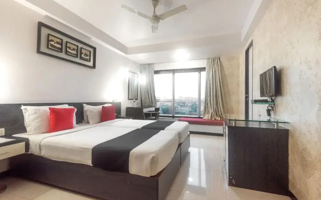 Savoy Suites by OYO Rooms