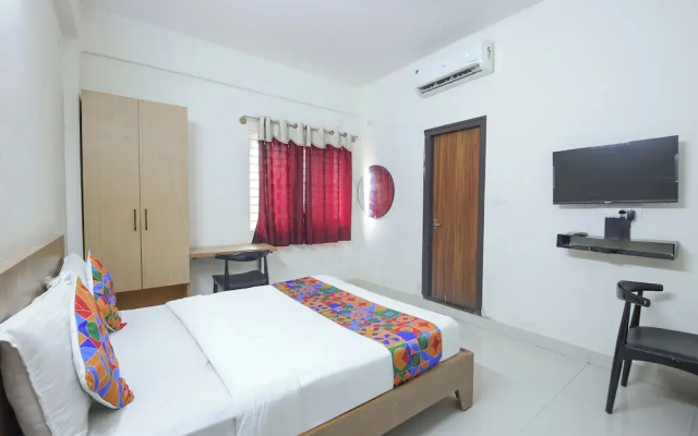 FabHotel Golden Grand Inn - Global Village