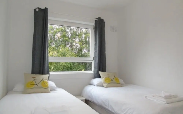 Snug - Faodail Apartment