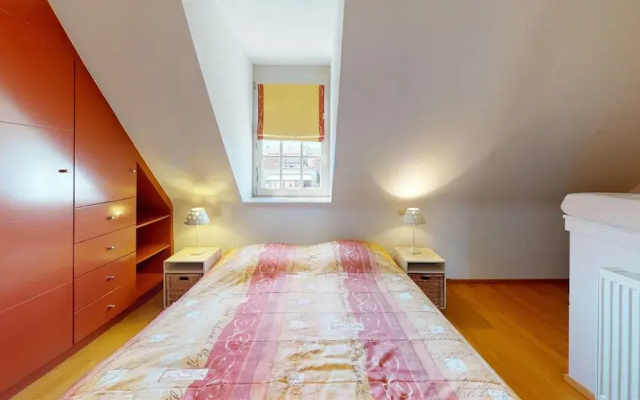 Duplex in Knokke Near North Sea Beach