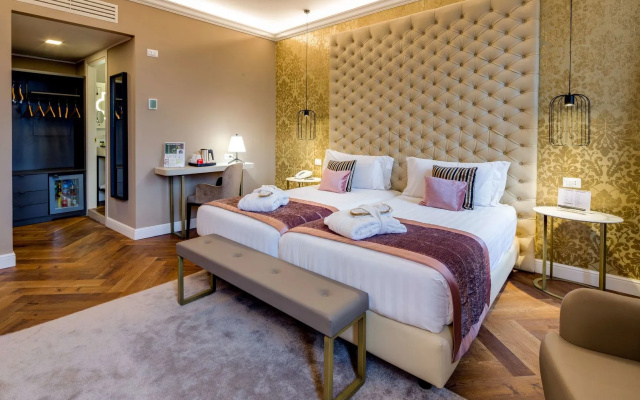 Отель BW Premier Collection CHC Continental Venice