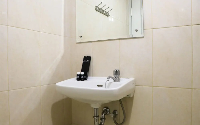 Cozy Living And Tidy Studio At Springlake Summarecon Apartment Bekasi