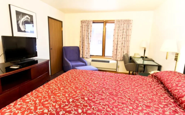 Luck Country Inn
