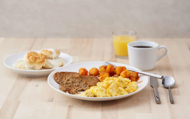 Drury Inn & Suites Greensboro