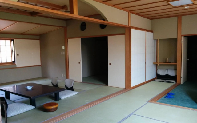 Iwamuro Slow Hostel