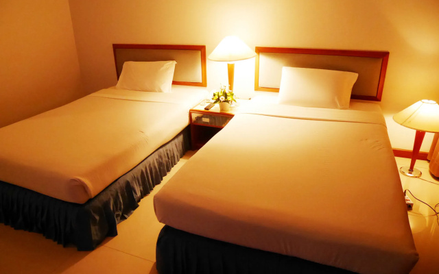 Friday Hotel