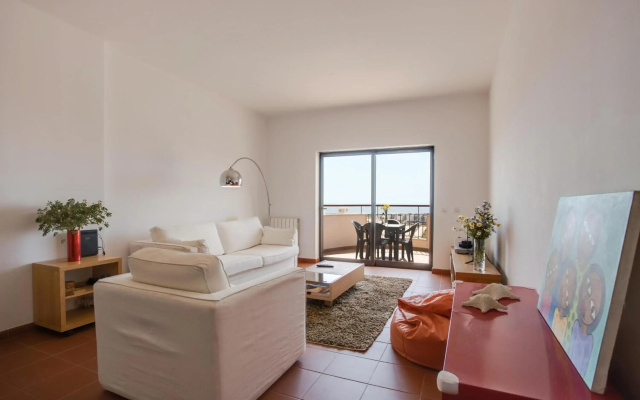 Meia Praia Beach Apartment