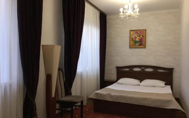 Hotel-Restaurant Lyube Plus