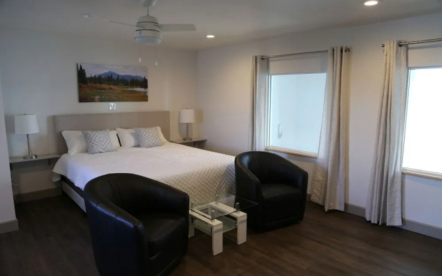 Otter Beach Lodges
