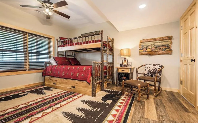 Longview Lodge by Taylor Made Deep Creek