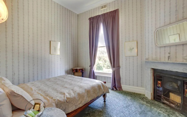 Highton Manor